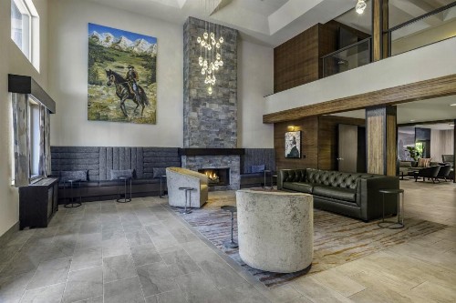 DoubleTree by Hilton Bend - image 40