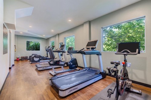 DoubleTree by Hilton Bend - image 41