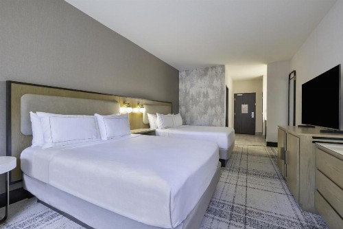 DoubleTree by Hilton Bend - image 42