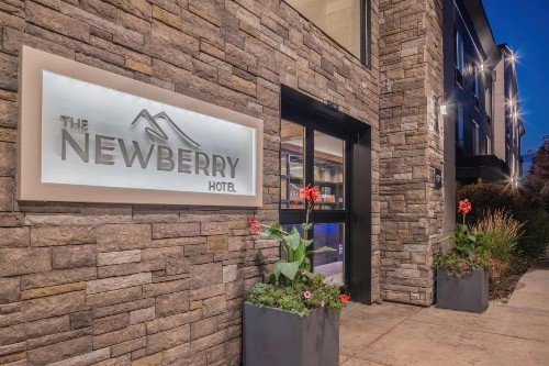 DoubleTree by Hilton Bend - image 48
