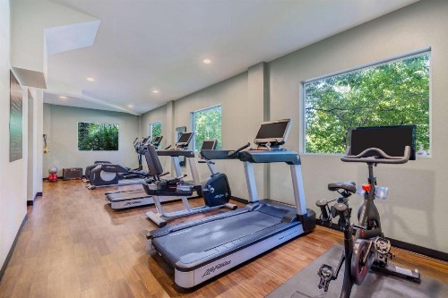DoubleTree by Hilton Bend - image 49