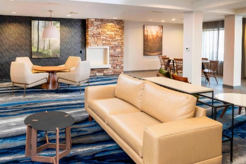 Fairfield Inn & Suites Bend Downtown - image 1