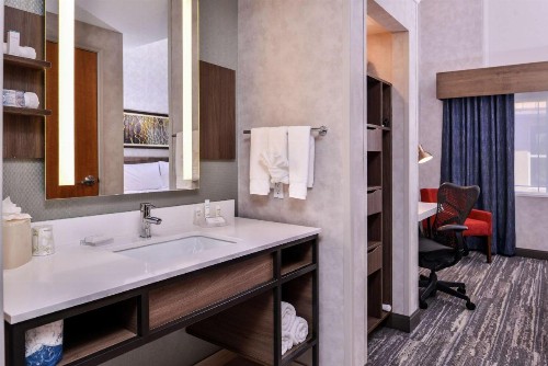 Hilton Garden Inn Bend - image 17