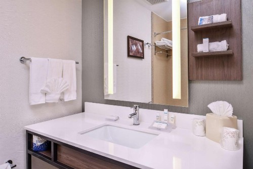 Hilton Garden Inn Bend - image 18
