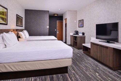 Hilton Garden Inn Bend - image 35