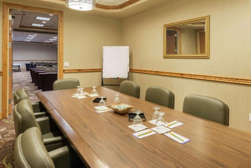 Hilton Garden Inn Bend - image 38