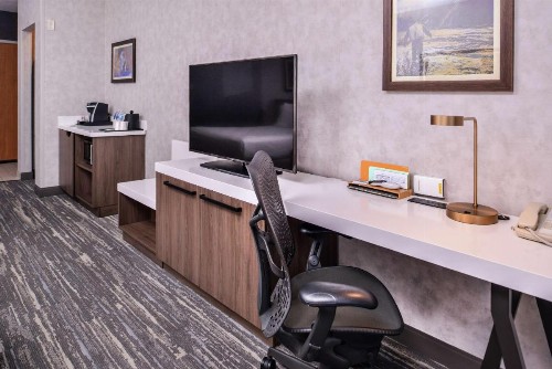 Hilton Garden Inn Bend - image 42