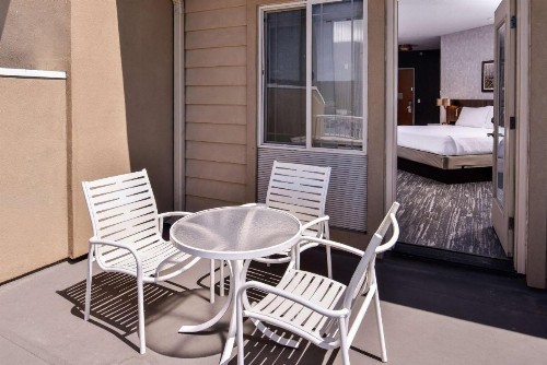 Hilton Garden Inn Bend - image 50