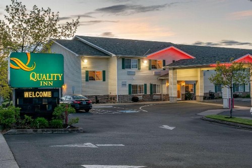 Quality Inn Bend - image 10