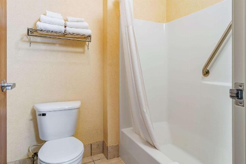 Quality Inn Bend - image 14
