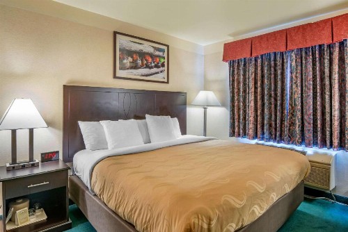 Quality Inn Bend - image 16