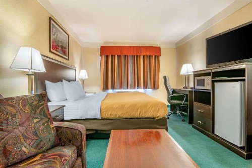 Quality Inn Bend - image 21