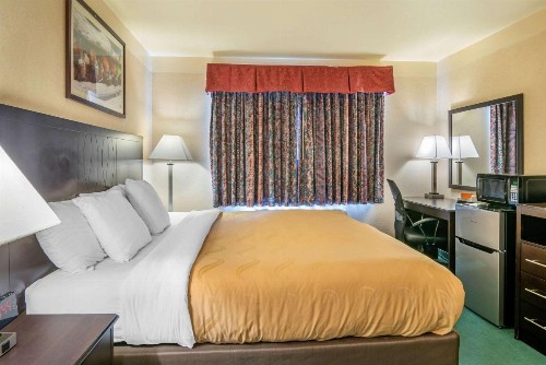Quality Inn Bend - image 27