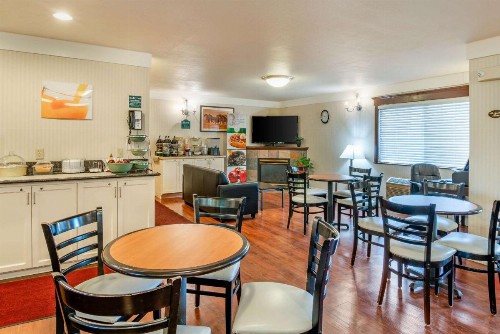 Quality Inn Bend - image 41