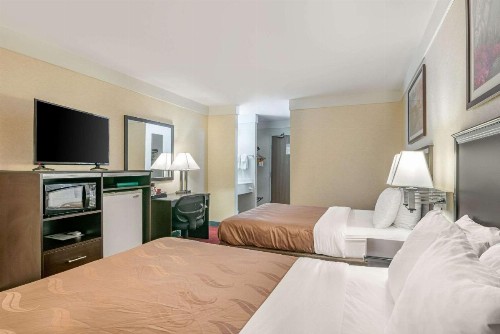 Quality Inn Bend - image 43