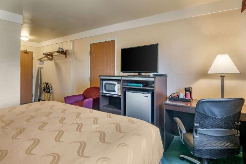 Quality Inn Bend - image 9