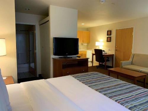 Country Inn & Suites by Radisson Bend OR - image 12