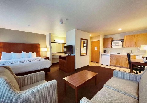Country Inn & Suites by Radisson Bend OR - image 13