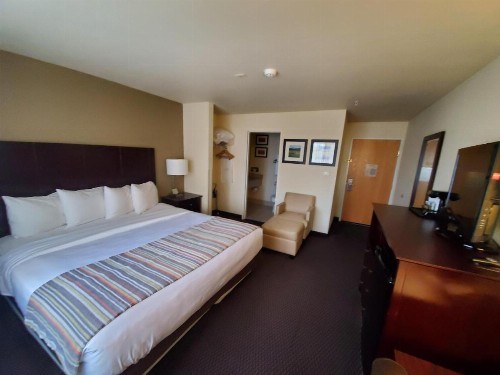 Country Inn & Suites by Radisson Bend OR - image 16