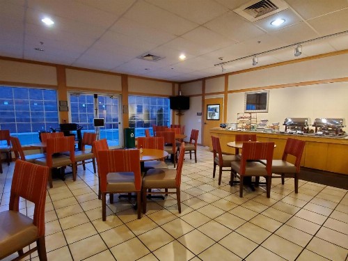 Country Inn & Suites by Radisson Bend OR - image 19