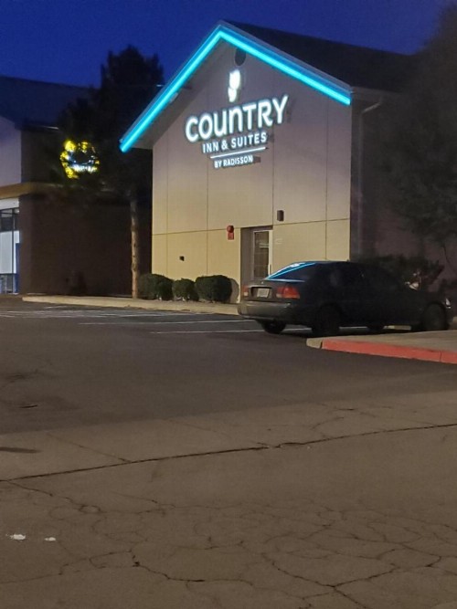 Country Inn & Suites by Radisson Bend OR - image 22
