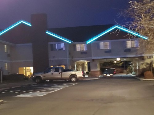 Country Inn & Suites by Radisson Bend OR - image 24