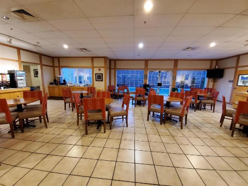Country Inn & Suites by Radisson Bend OR - image 29