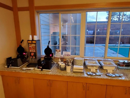 Country Inn & Suites by Radisson Bend OR - image 33
