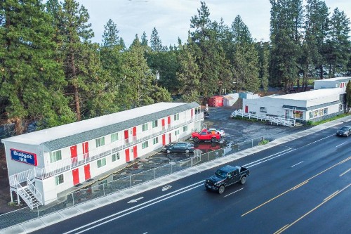 Budget Inn Bend - image 1