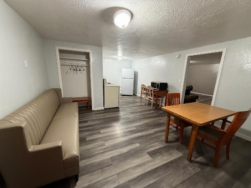 Budget Inn Bend - image 19