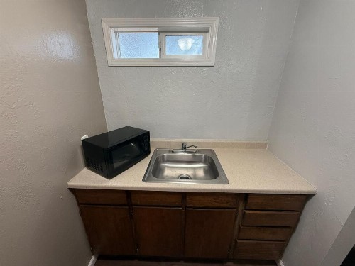 Budget Inn Bend - image 2