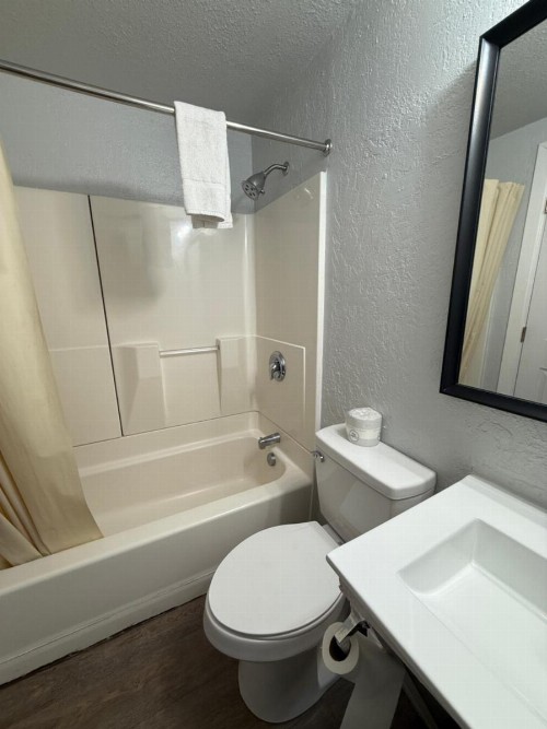 Budget Inn Bend - image 33