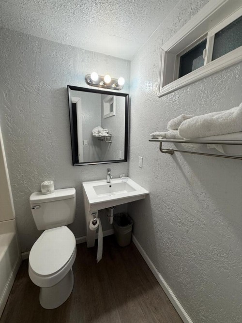 Budget Inn Bend - image 41