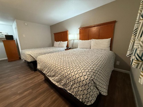 Budget Inn Bend - image 43