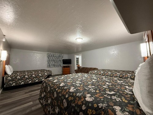 Budget Inn Bend - image 44