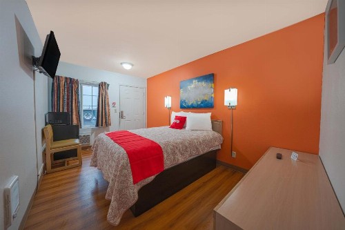 Royal Gateway Motel - image 31