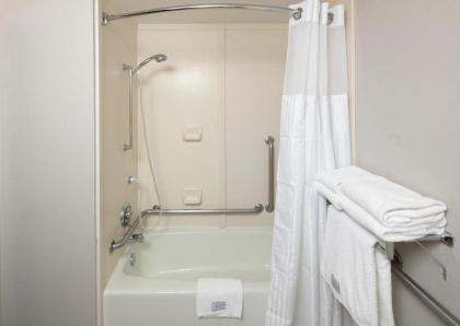 Red Lion Inn & Suites Deschutes River - Bend - image 10