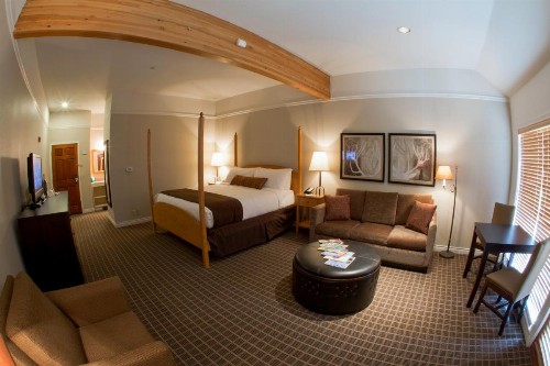 Pine Ridge Inn - image 10