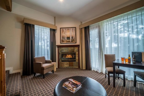 Pine Ridge Inn - image 21