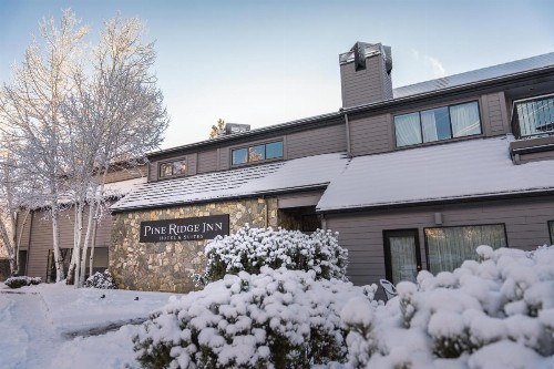 Pine Ridge Inn - image 27