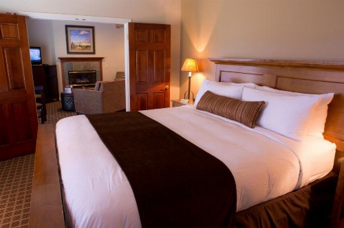 Pine Ridge Inn - image 32