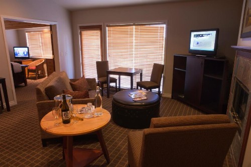 Pine Ridge Inn - image 44