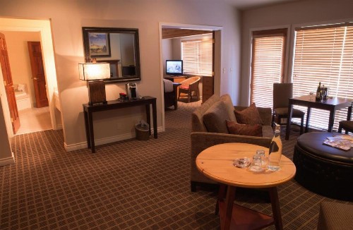 Pine Ridge Inn - image 7