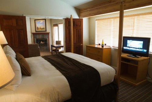Pine Ridge Inn - image 8