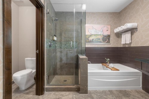 Oxford Hotel Bend - image 11