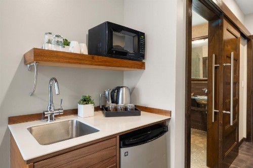 Oxford Hotel Bend - image 16