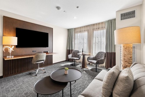 Oxford Hotel Bend - image 5