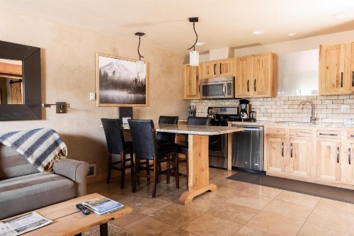 Wall Street Suites - image 31