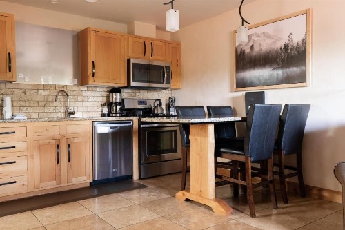 Wall Street Suites - image 37