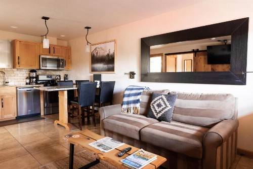 Wall Street Suites - image 38